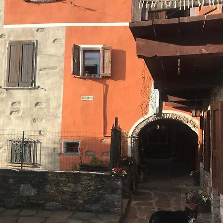 Apartment La Ghianda Con Terrazza Cossogno